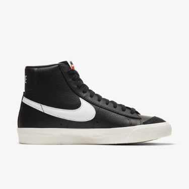 NIKE BLAZER